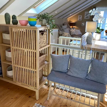 Skylight Et Separe Avec Terrasse Panoramique Avec Vue Et Piscine Privee Vila Cilipi