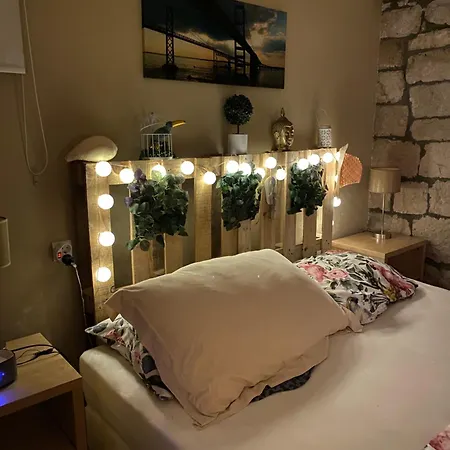 Skylight Et Separe Avec Terrasse Panoramique Avec Vue Et Piscine Privee