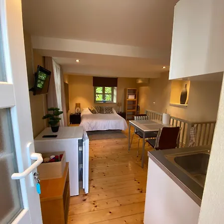 Skylight Et Separe Avec Terrasse Panoramique Avec Vue Et Piscine Privee Cilipi