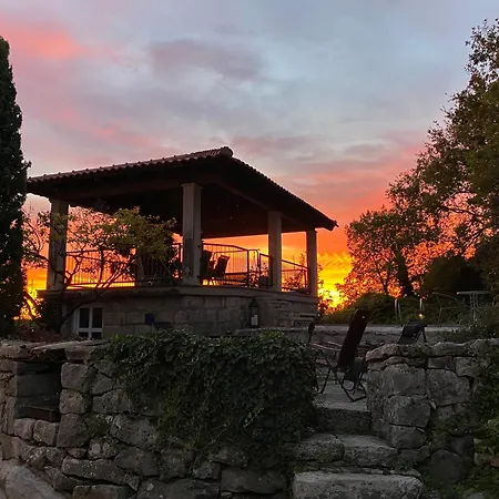 Skylight Et Separe Avec Terrasse Panoramique Avec Vue Et Piscine Privee Vila Cilipi