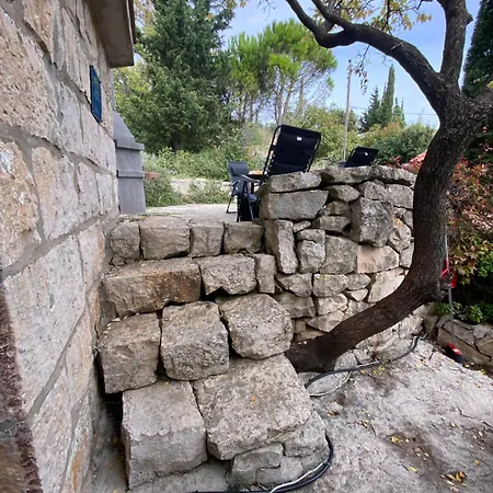 Skylight Et Separe Avec Terrasse Panoramique Avec Vue Et Piscine Privee