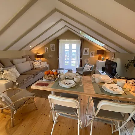 Skylight Et Separe Avec Terrasse Panoramique Avec Vue Et Piscine Privee Vila