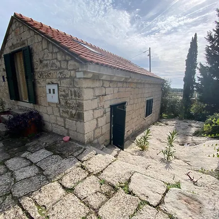 Skylight Et Separe Avec Terrasse Panoramique Avec Vue Et Piscine Privee Villa Čilipi